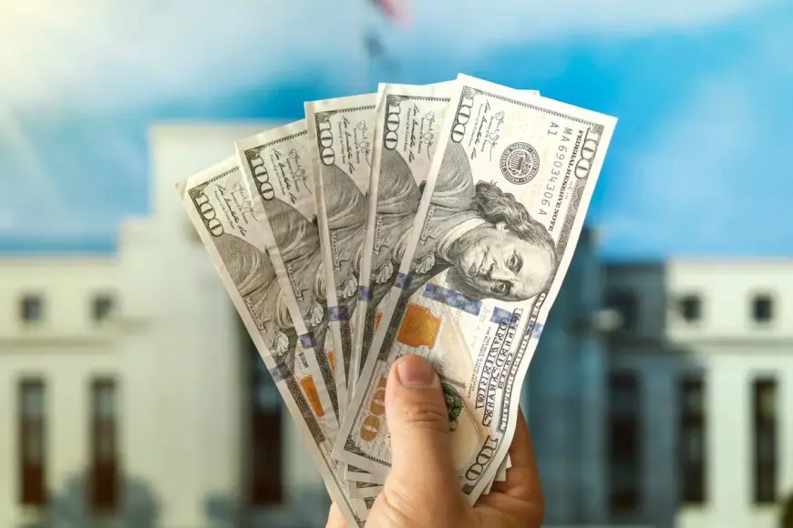 استقرار سعر الدولار أمام الجنيه بعد ارتفاع احتياطي النقد الأجنبي