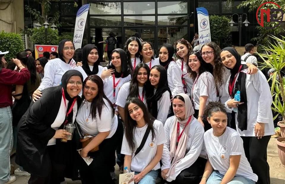 19 طالبة بـ”إعلام القاهرة” يطلقن حملة “بين البينين” لتسليط الضوء على مخاطر التربية المتساهلة والمفرطة.