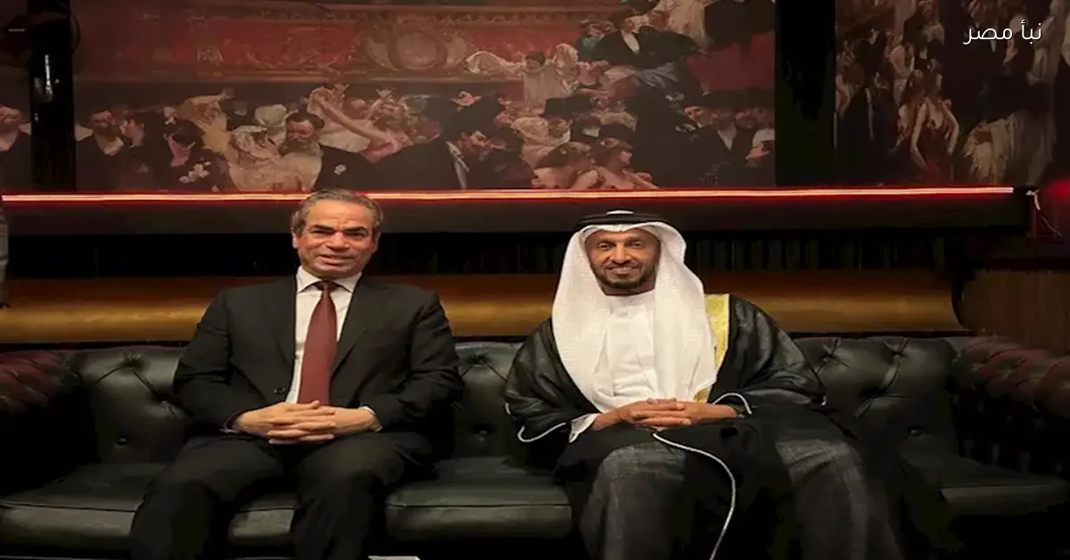 المسلماني ورئيس الهيئة الوطنية للإعلام الإماراتي يحضران مسرحية أم كلثوم
