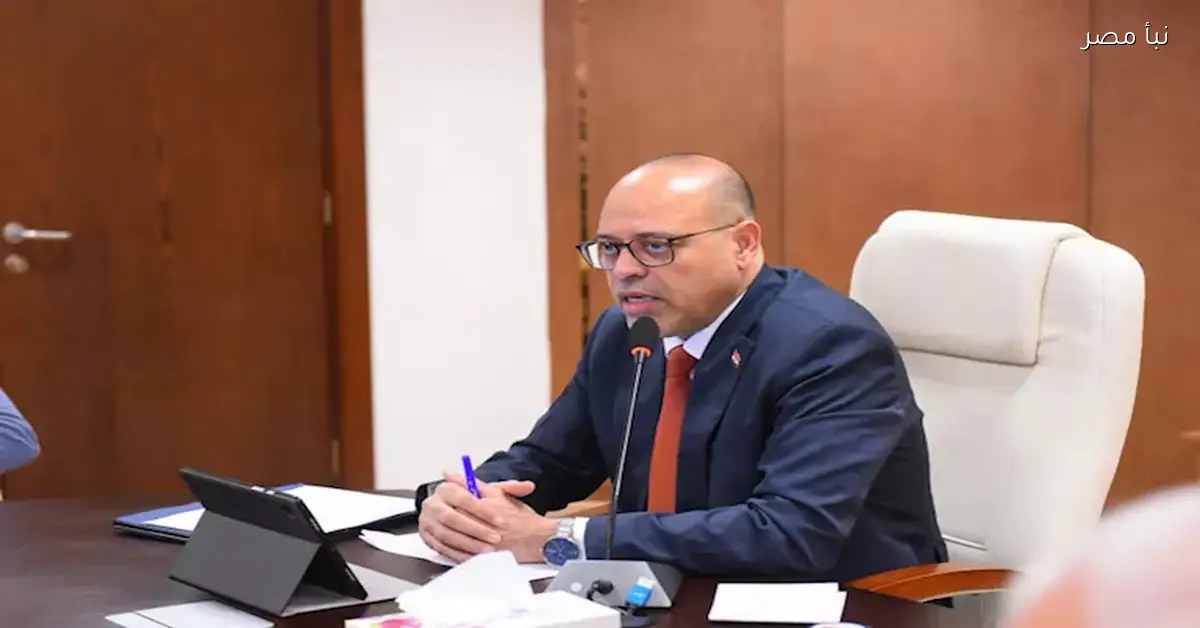 وزير العمل يصدر قرارًا لتنظيم أنشطة التدريب وتطويرها