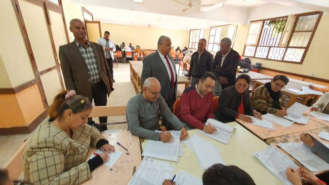 أعمال تصحيح الشهادة الإعدادية بالأقصر