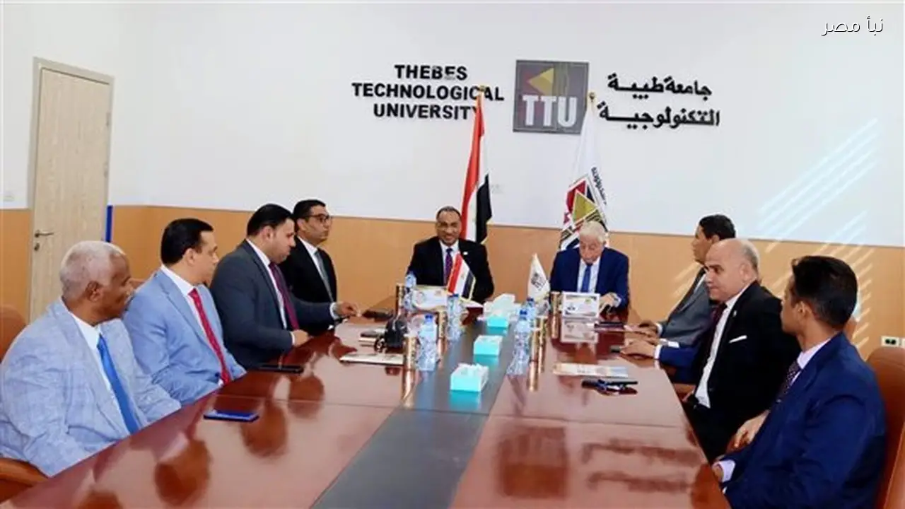 مستشار رئيس الجمهورية يشهد مجلس جامعة طيبة التكنولوجية ويعلن عن قرب انطلاق كلية الذكاء الاصطناعي بالأقصر