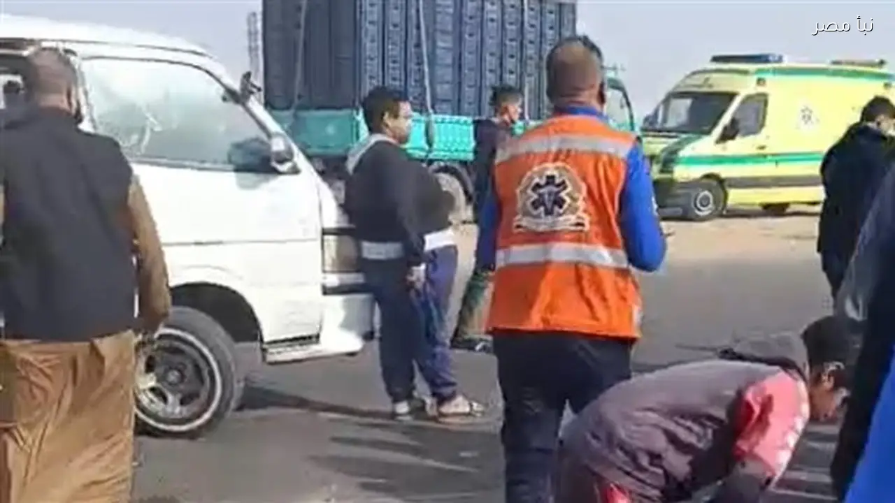 إصابة 25 عاملاً في حادث انقلاب سيارة عمال بالإسماعيلية والدفع بـ18 سيارة إسعاف لنقل المصابين