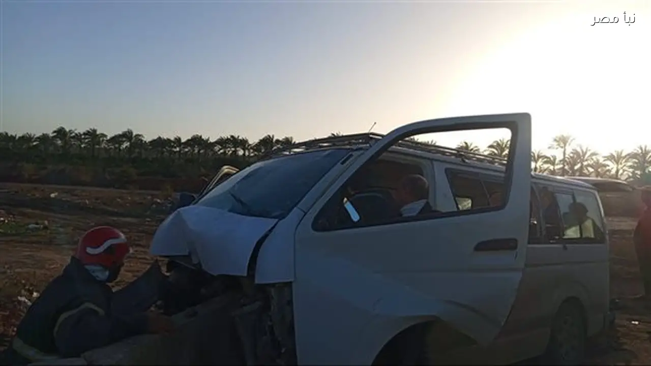 إصابة عشرة أشخاص في حادث انقلاب ميكروباص على الطريق الدولي الساحلي بالبحيرة