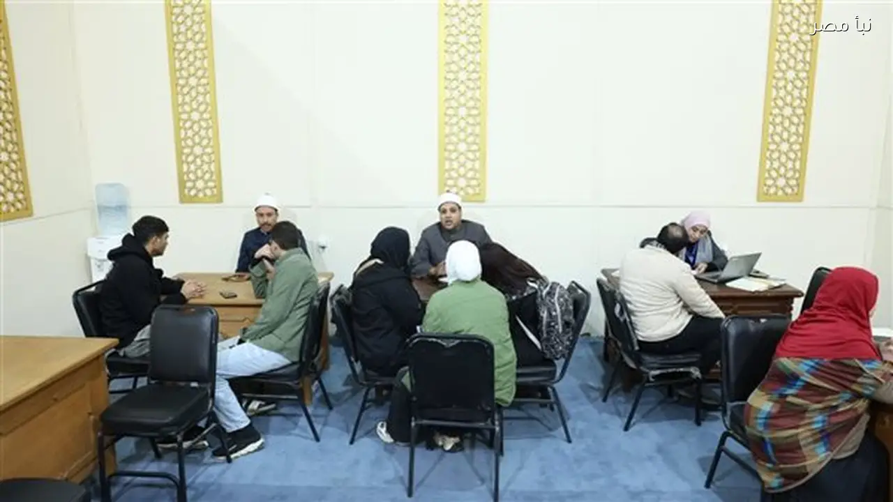 الأزهر يرد على أكثر من 2000 سؤال يوميًا من خلال معرض الكتاب لمواجهة الشبهات الفكرية وأسئلة العصر