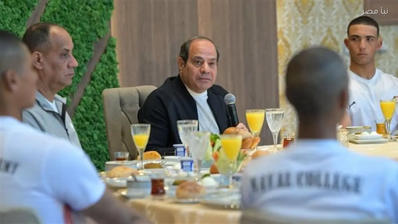 السيسي يحذر من اختراق الامتحانات والمساس بنزاهتها داخل الأكاديمية العسكرية