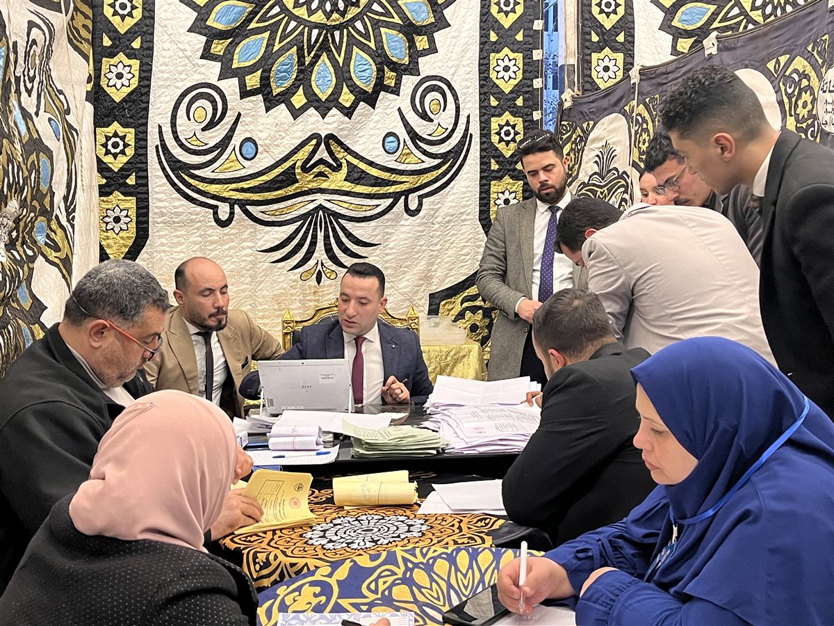 بدء فرز الأصوات في <a href=