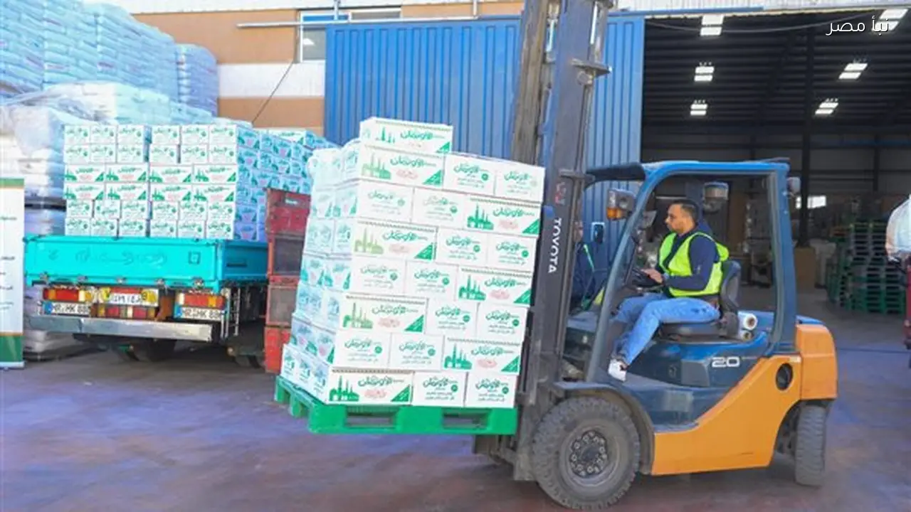 تجهيز 40 ألف كرتونة مواد غذائية في سوهاج استعدادًا لشهر رمضان