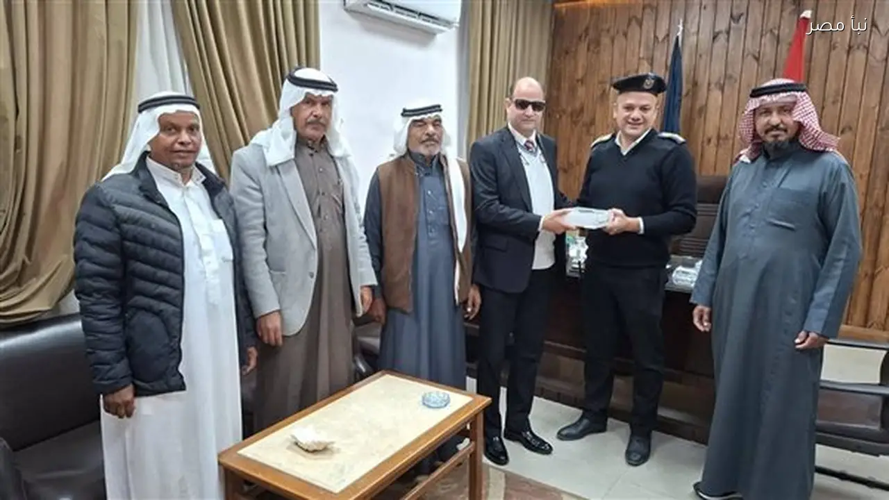 رئيس مدينة نويبع يهنئ رجال الشرطة بعيدهم بحضور مشايخ البدو