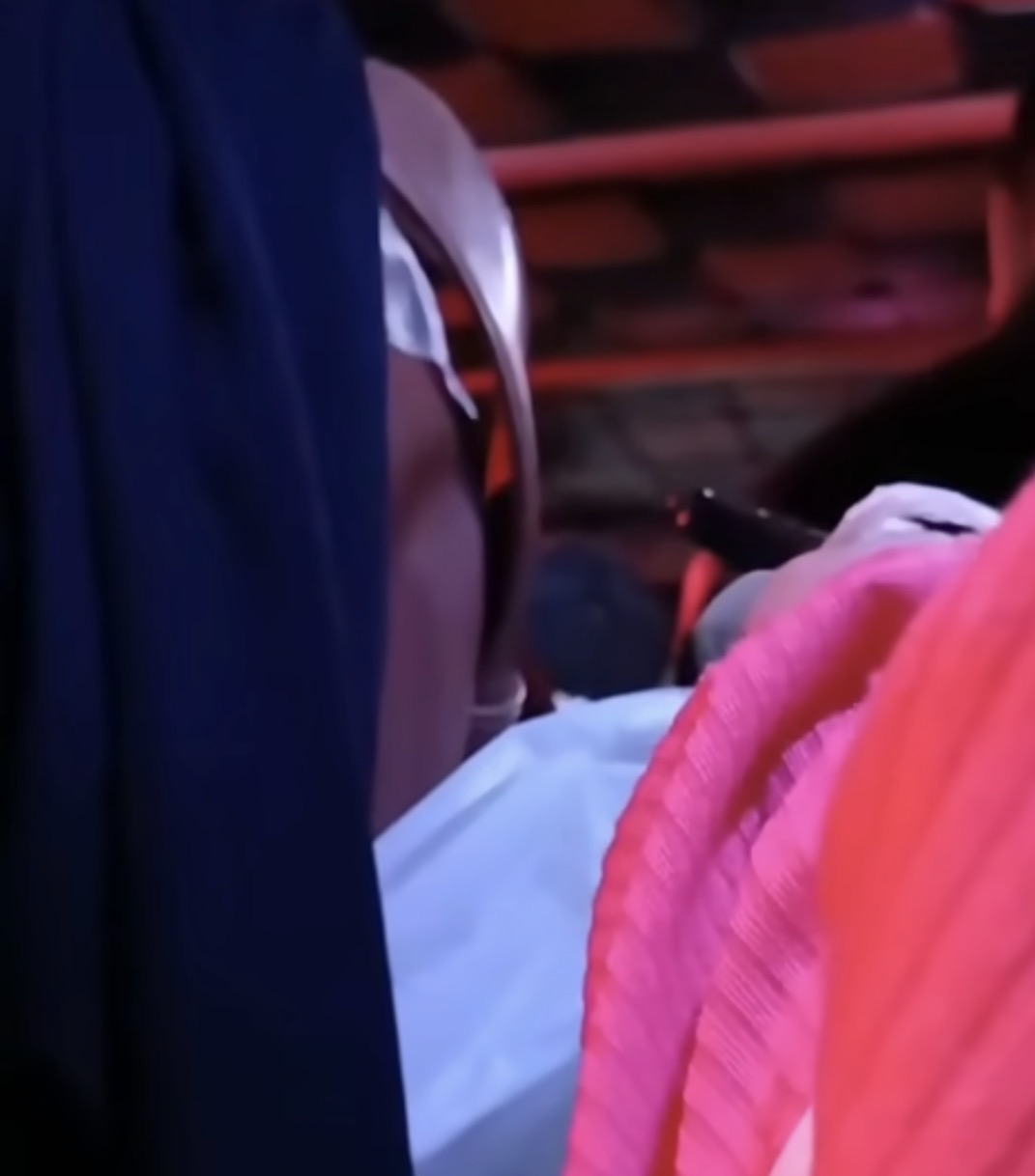 مقطع فيديو للركاب داخل السرفيس