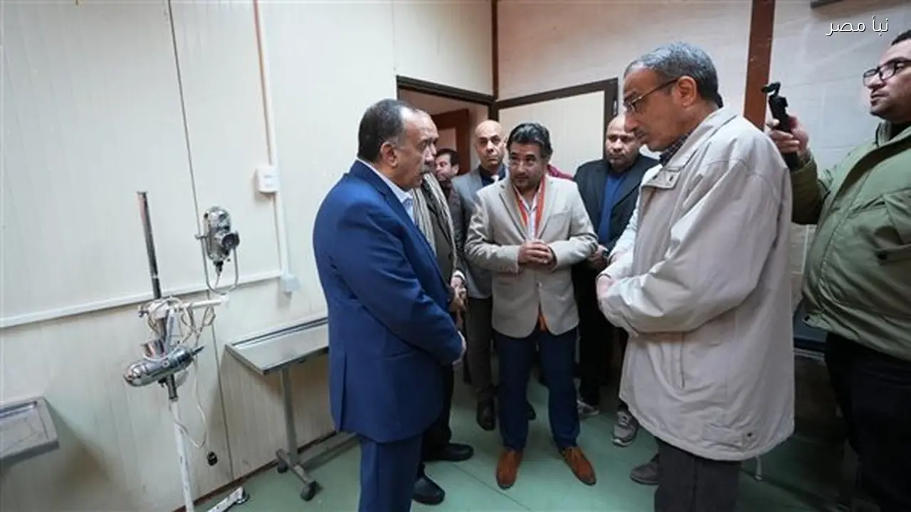 محافظ أسيوط يتفقد مستشفيات الحروق ويعلن عن خطة لتطوير وإنشاء مركز لتأهيل ذوي الهمم
