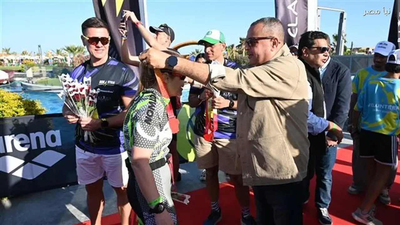 محافظ جنوب سيناء يفتتح بطولة Iron Star Egypt ويسلم ميداليات سباق الجري للمتسابقات الفائزات في شرم الشيخ