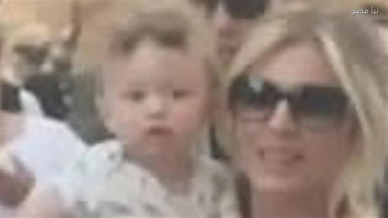 ألكسندر حفيد الرئيس الأمريكي يزور معابد الأقصر في أول ظهور له بمصر