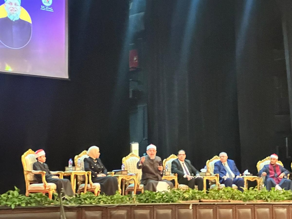 القلاجي وبلال سيف.. جامعة القاهرة تكرم نجوم دولة التلاوة