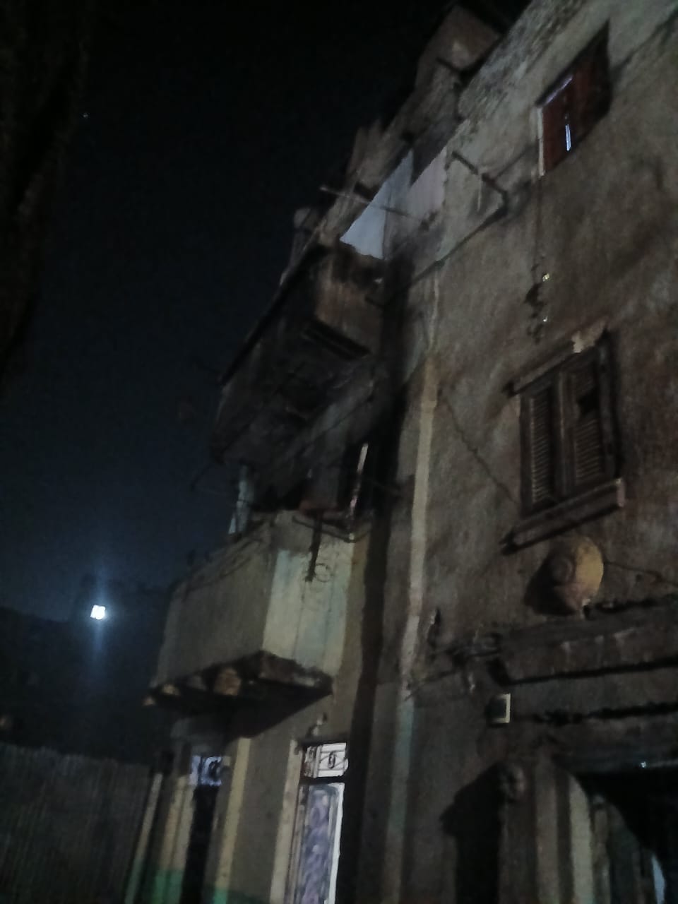 جانب من الحريق