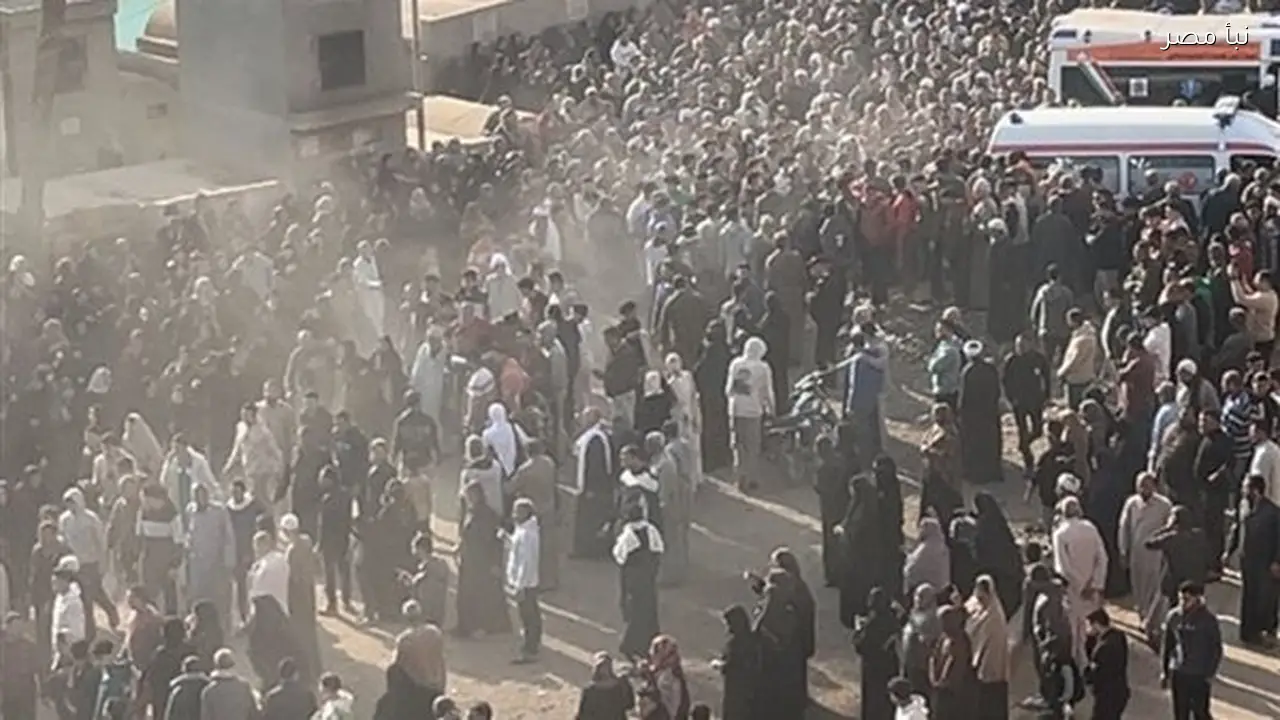 كفر الروك تودع أربعة ضحايا في حادث انقلاب سيارة بالدقهلية