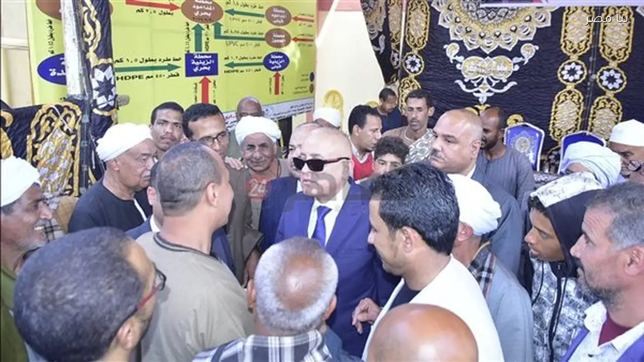 محافظ الأقصر يستجيب لمطلب مواطن خلال افتتاح محطة صرف صحي ويؤكد توفير سجاد جديد للصلاة في رمضان