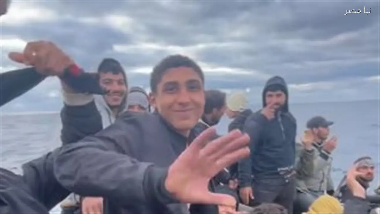 مصور فيديو الهجرة غير الشرعية يكشف تفاصيل كتابة المهاجرين أسماءهم على أجسادهم تحسبا للغرق