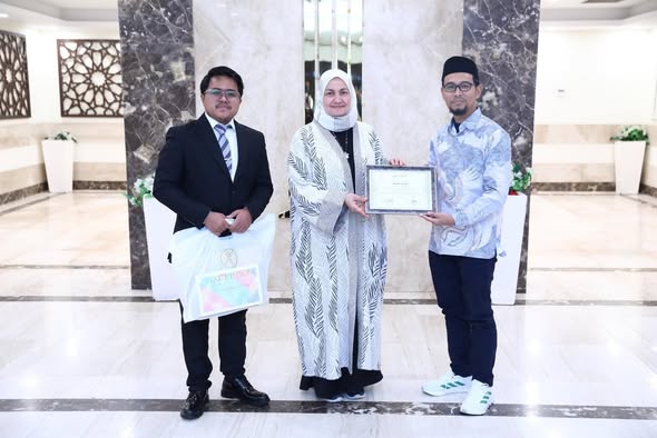 مستشارة شيخ الأزهر تستقبل وفد رابطة المؤسسات بإندونيسيا لدعم الجهود الرامية إلى تطوير تعليم اللغة العربية للناطقين بغيرها