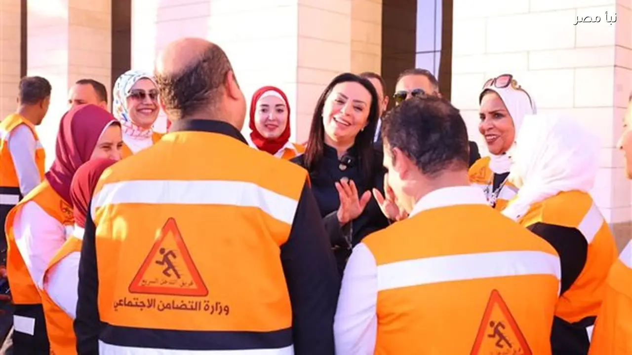 وزيرة التضامن تشهد انطلاق فرق التدخل السريع والهلال الأحمر المصري لتعزيز الاستجابة لحالات الأطفال والكبار بلا مأوى