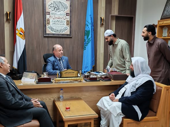 وفد رفيع المستوى من دولة باكستان يزور مدينة البعوث الإسلامية