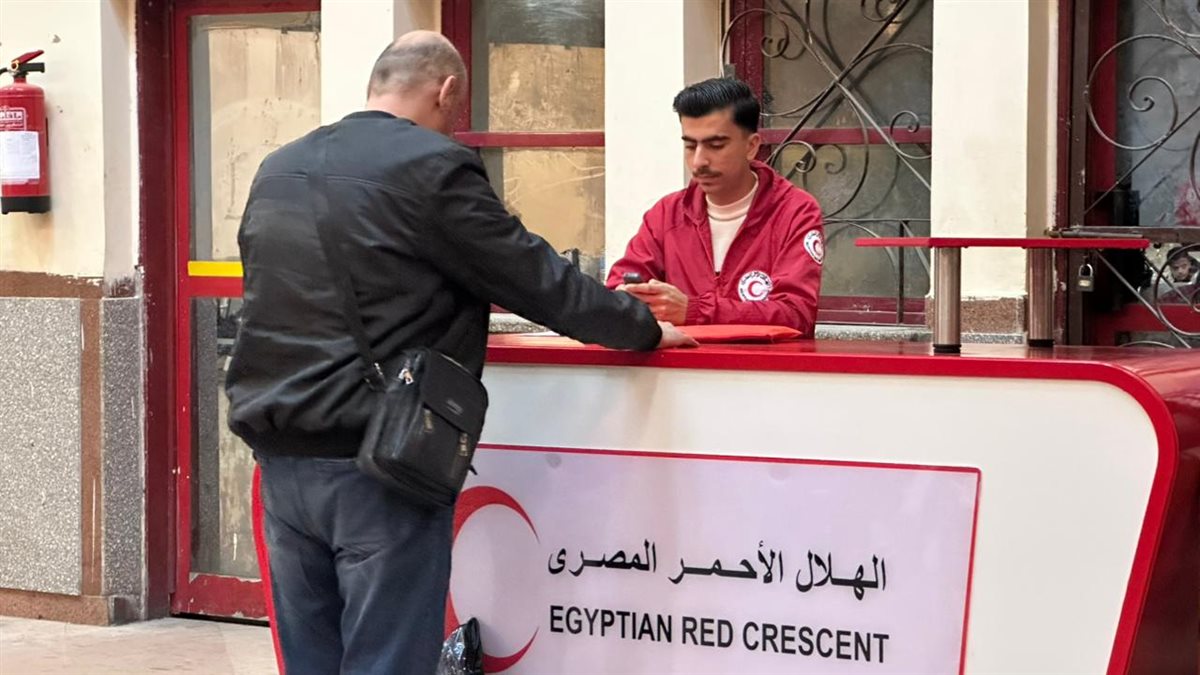 الهلال الأحمر المصري على معبر رفح