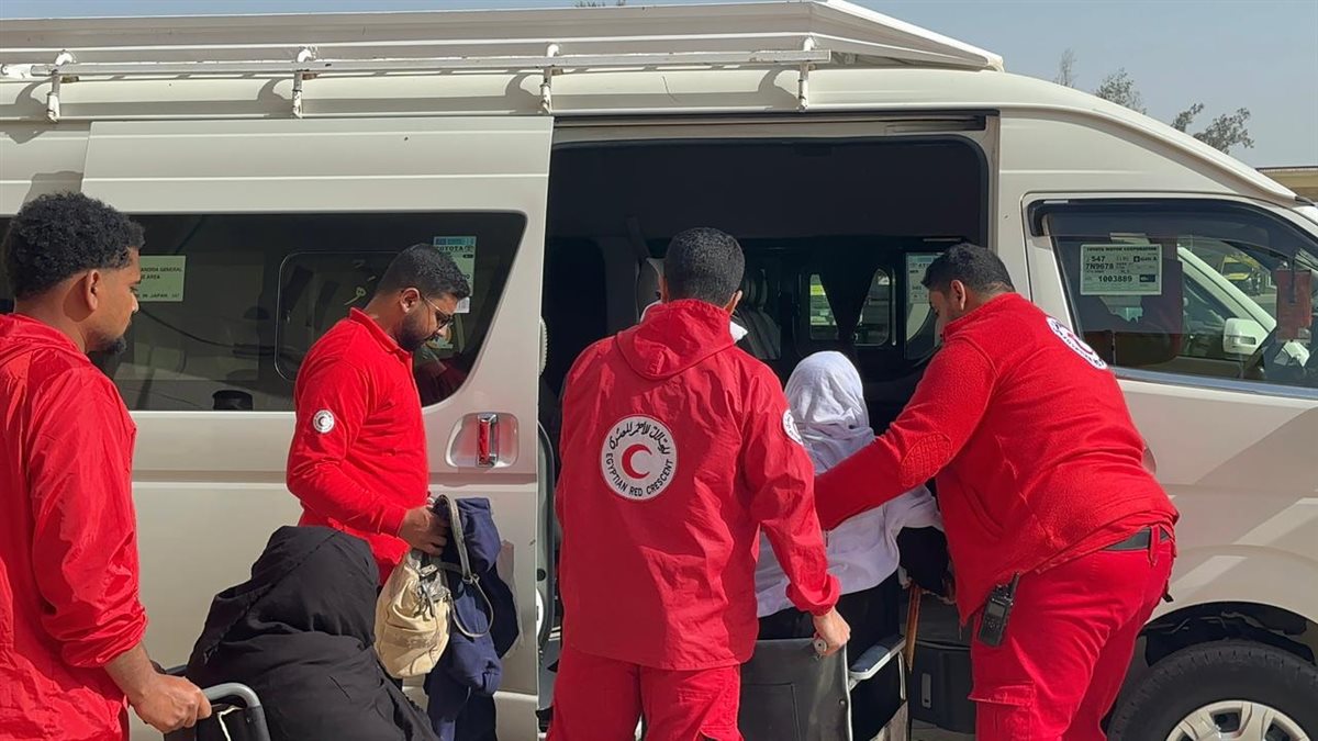 الهلال الأحمر المصري على معبر رفح