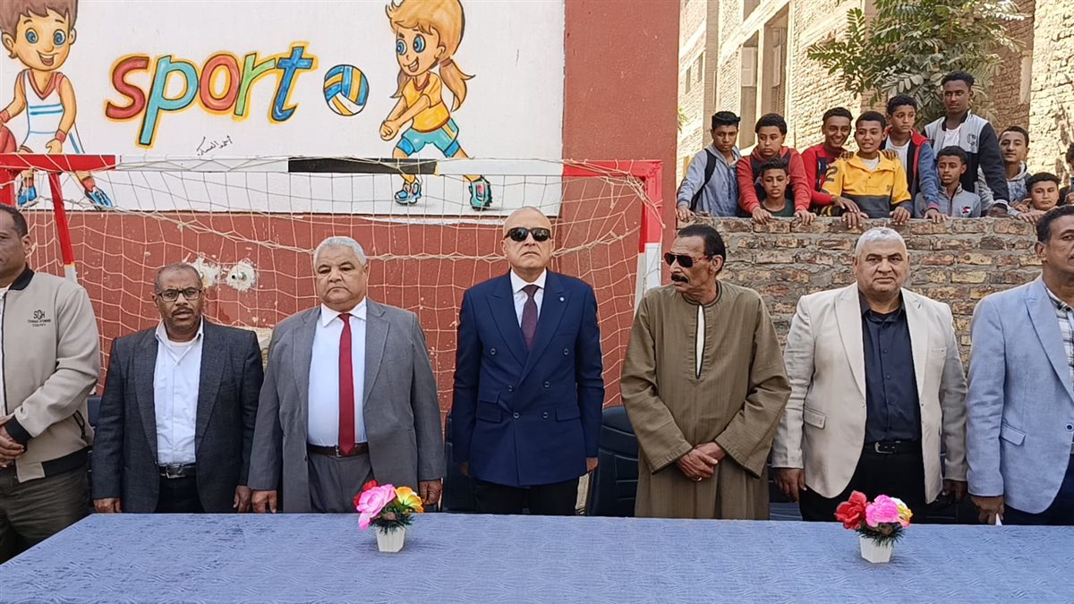 محافظ الأقصر يفتتح مجمع ملاعب العضايمة 
