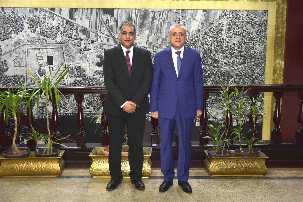 محافظ الأقصر والقنصل البريطاني