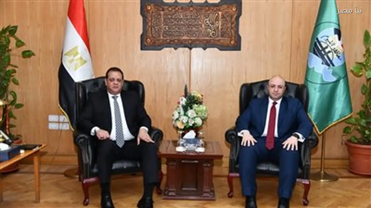 محافظ الفيوم يلتقي مدير الأمن لتهنئته بتجديد ثقة القيادة السياسية