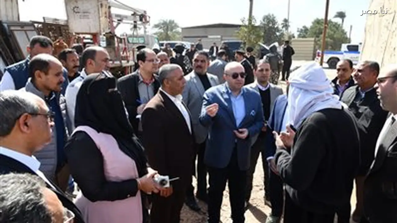 محافظ الفيوم يواصل متابعة حملة إزالة المباني المخالفة في حي جنوب