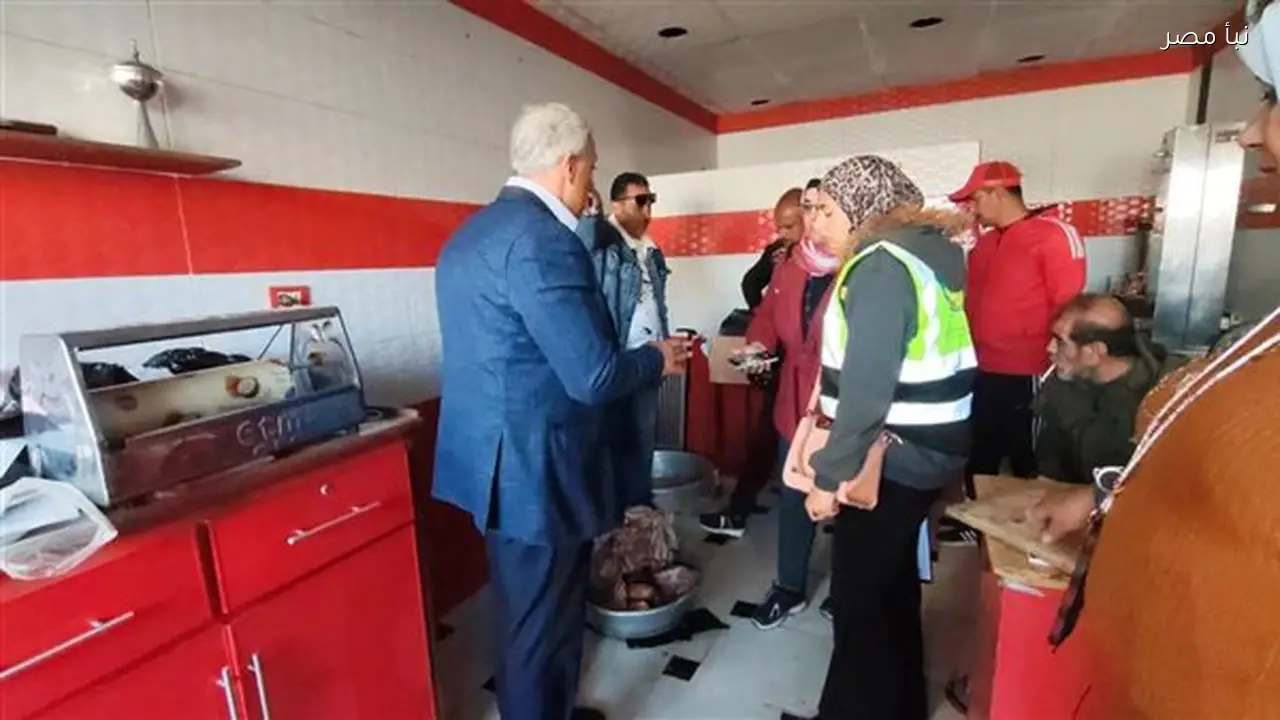 إعدام 20 كيلوجراما من اللحوم المجمدة الفاسدة في بورسعيد