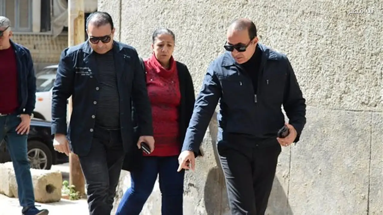 بهندسة بهنساوي يتفقد تسرب مياه الشرب في عقار مساكن أشتوم الجميل