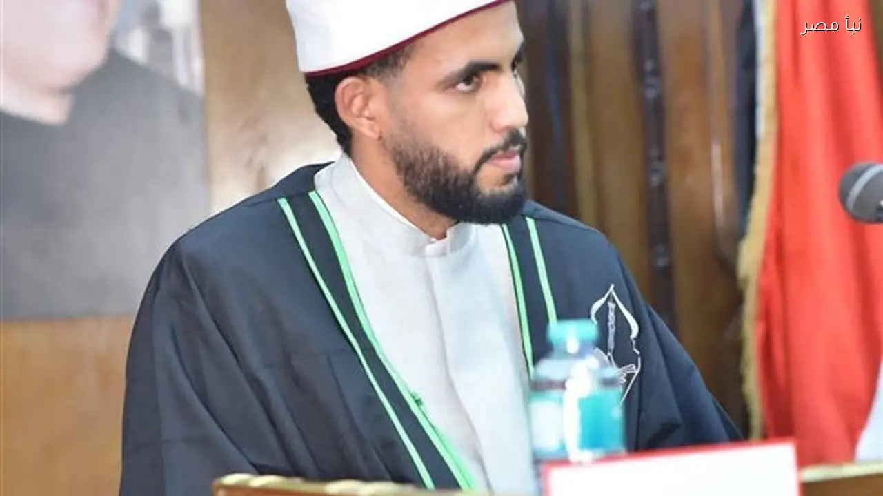أصغر حاصل على الدكتوراه في تاريخ جامعة الأزهر يشيد بدور والده والإمام الأكبر شيخ الأزهر