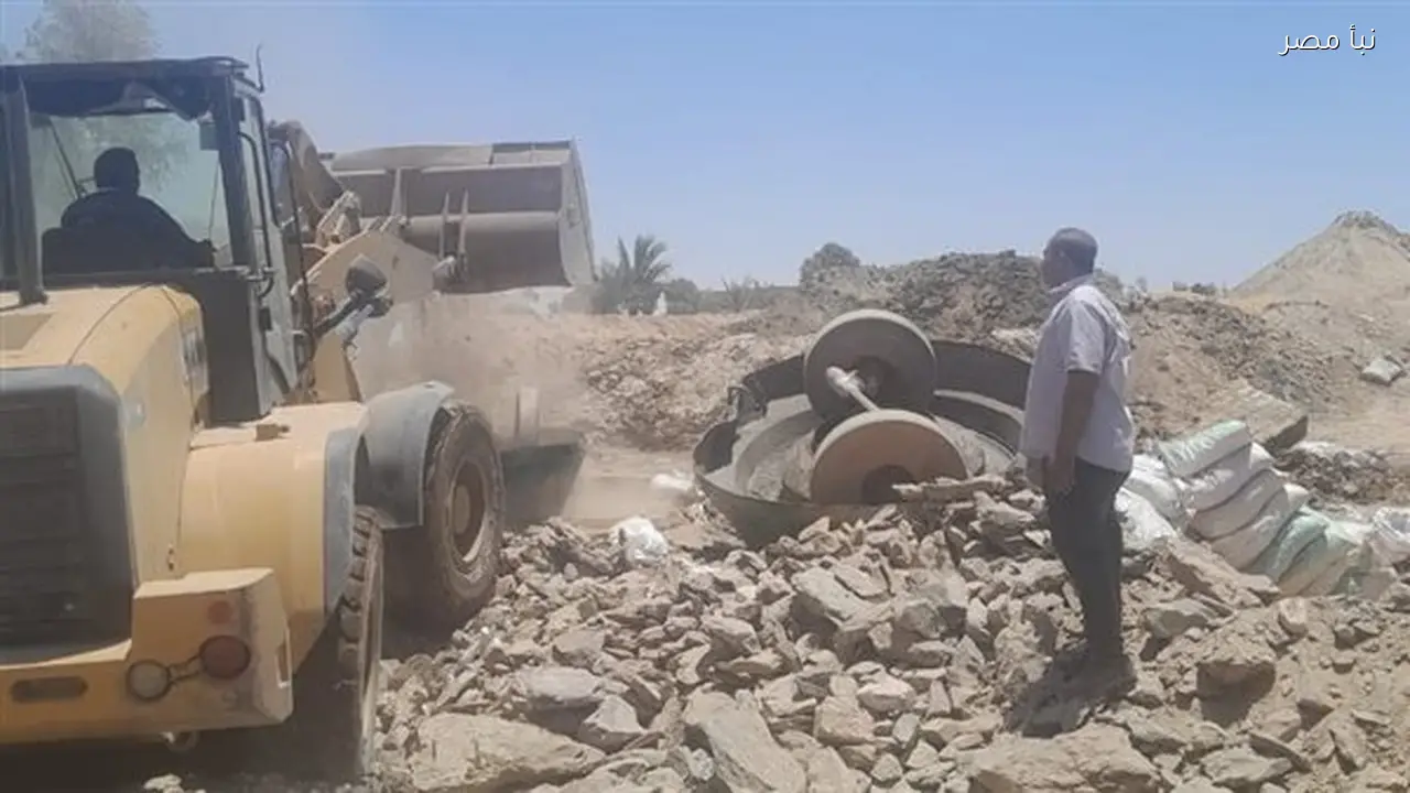 إزالة 31 طاحونة ذهب غير مرخصة في قنا لحماية حقوق الدولة