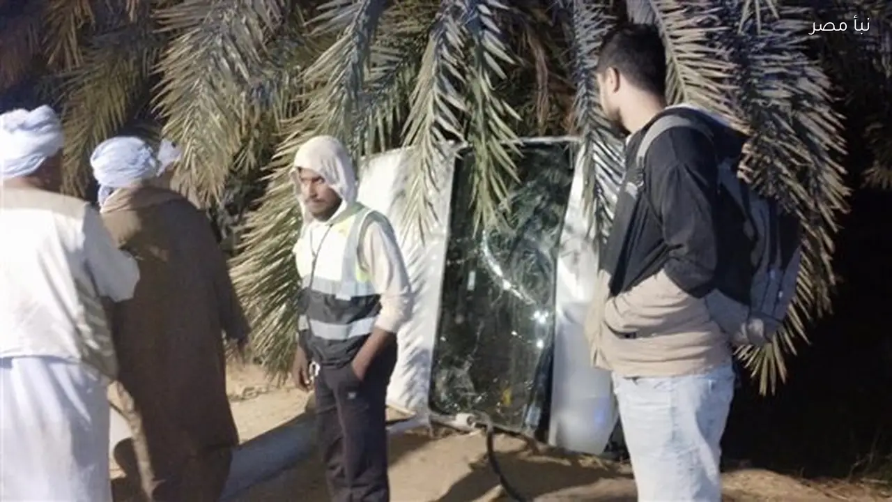 إصابة سبعة أشخاص جراء انقلاب سيارة ميكروباص في نزلة فارس بأسوان