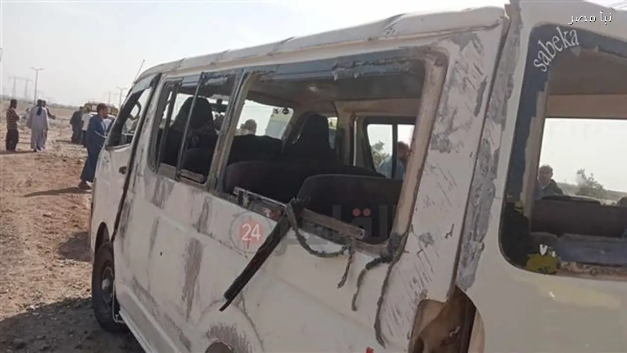 إصابة سبعة أشخاص في حادث انقلاب سيارة ميكروباص بمحافظة الفيوم