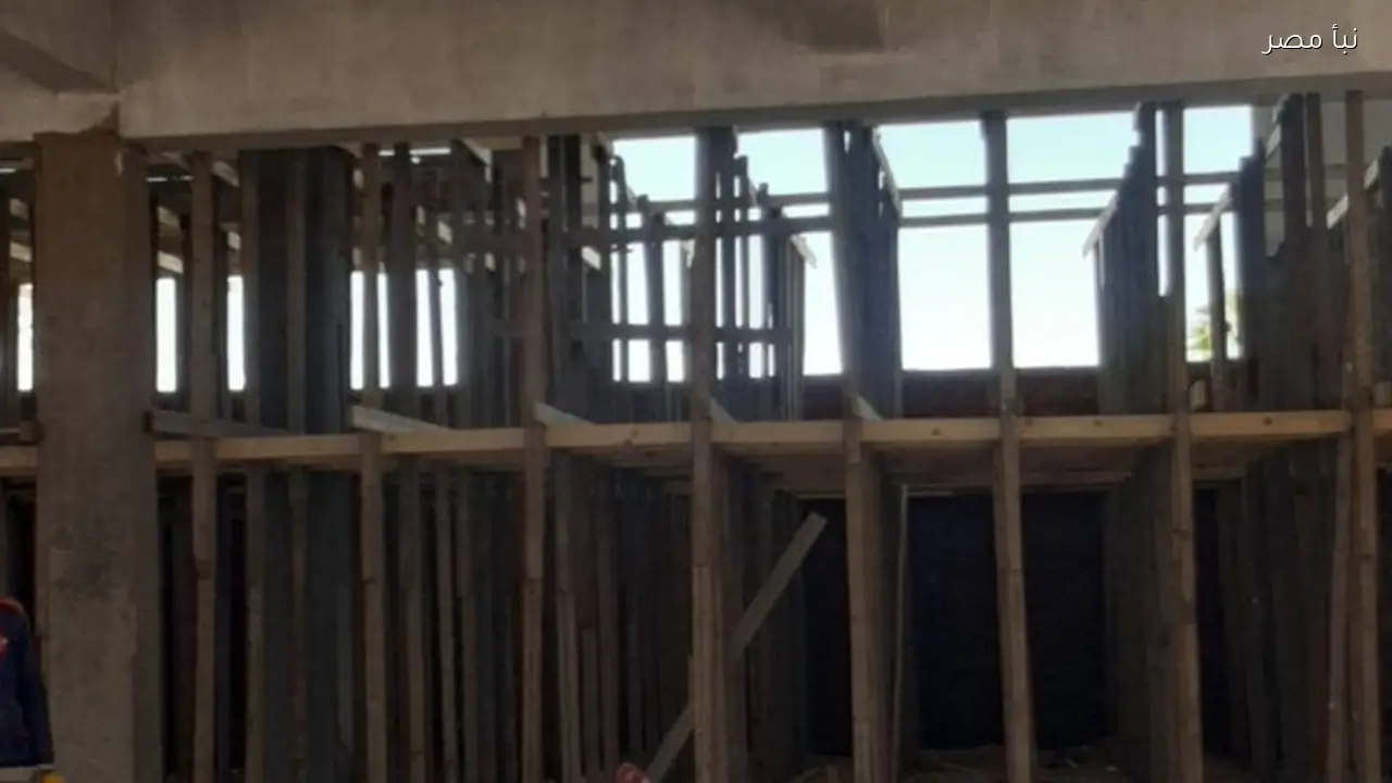 إيقاف حفر خزان مخالف وأعمال إنشائية غير مرخصة في منشأة سياحية بالغردقة