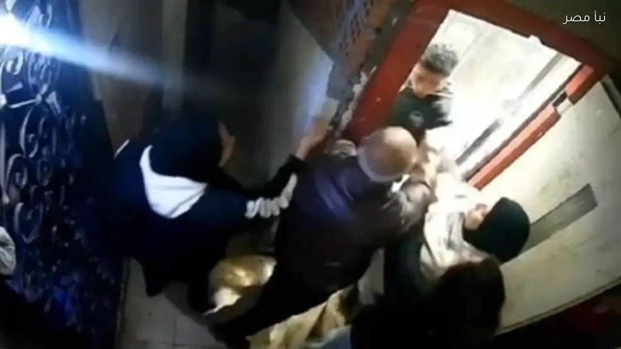 استغاثة سيدة في طنطا من تهديدات زوجة شقيقها بالضرب وكسر الباب الحديد