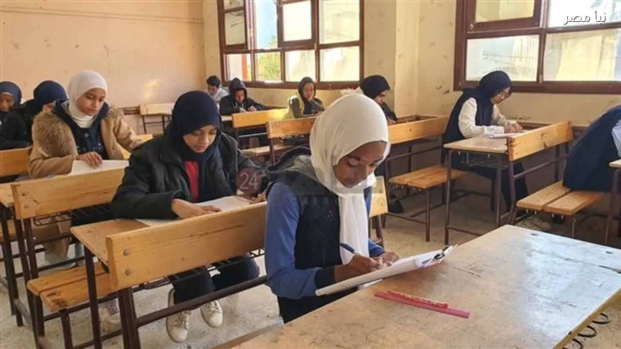 استمرار تصحيح امتحانات الشهادة الإعدادية في الفيوم والنتائج ستعلن خلال أيام