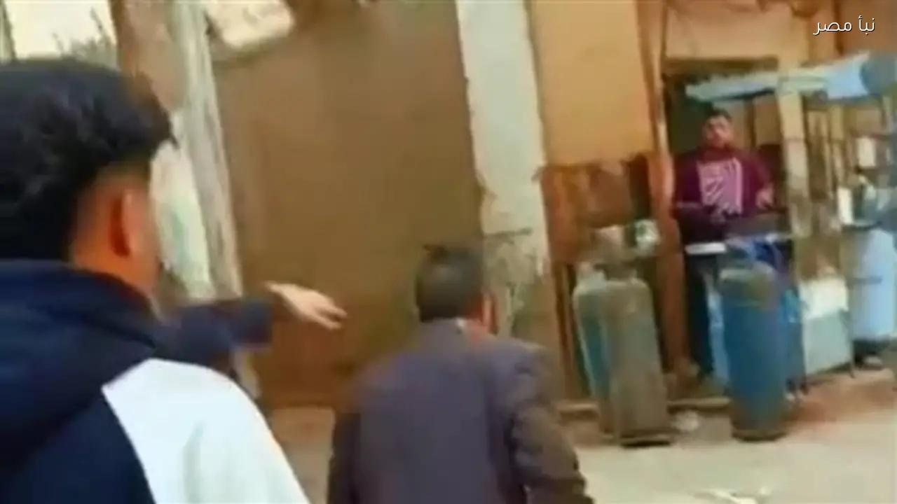 الأمن يبدأ تحقيقاته في فيديو متداول يظهر اعتداء على شاب من ذوي الهمم في سوهاج