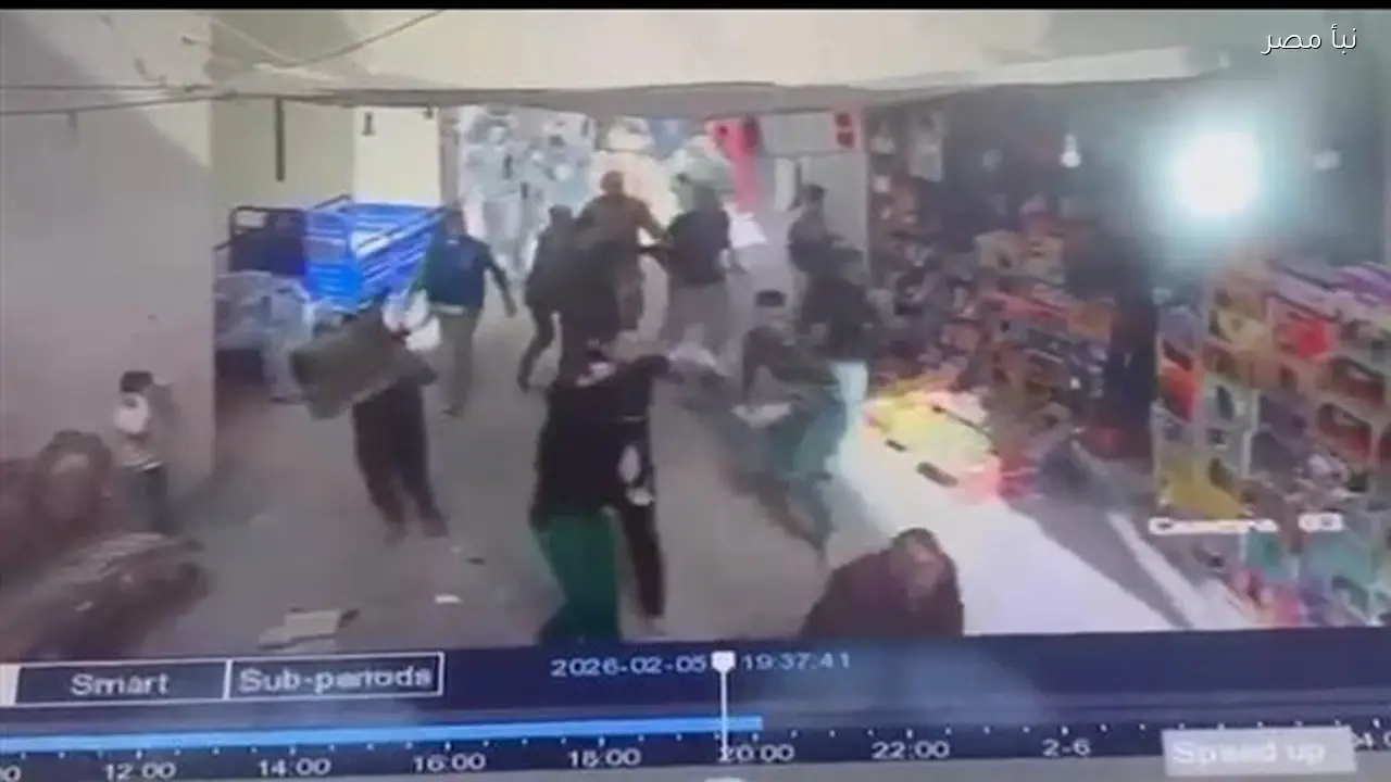 الأمن يحقق في فيديو يظهر اعتداء أكثر من 25 شخصا على آخرين في الشرقية
