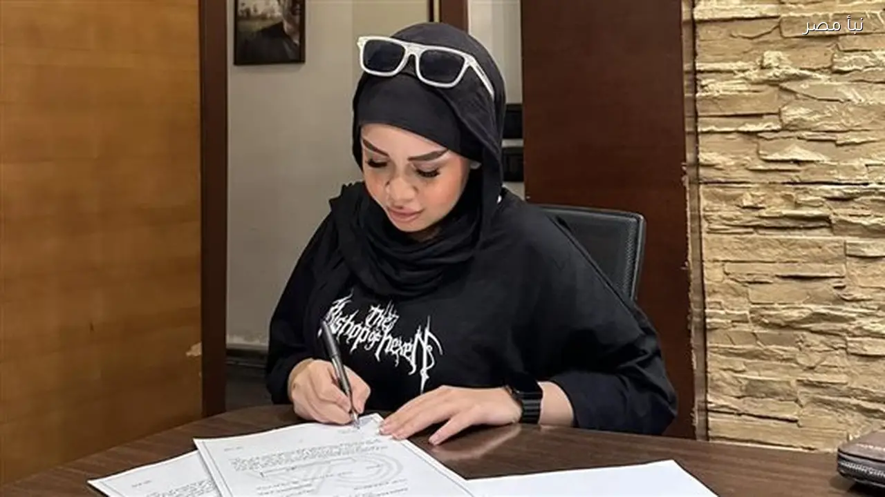 البلوجر روان عصام تروي تجربتها في دخول مجال التمثيل رغم صعوبة الحصول على عضوية النقابة بالحجاب