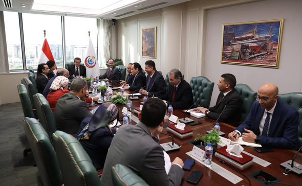 الدكتور خالد عبدالغفار يجتمع بقيادات الصحة