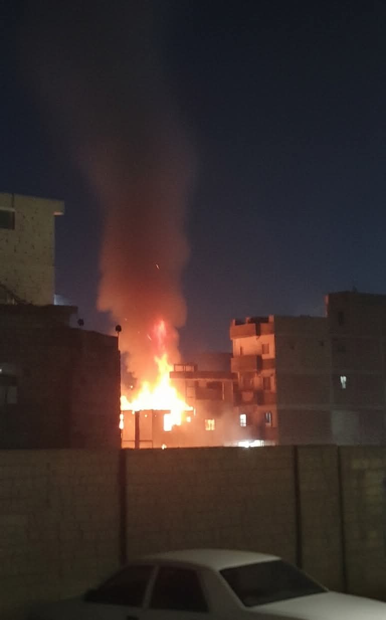 جانب من الحريق