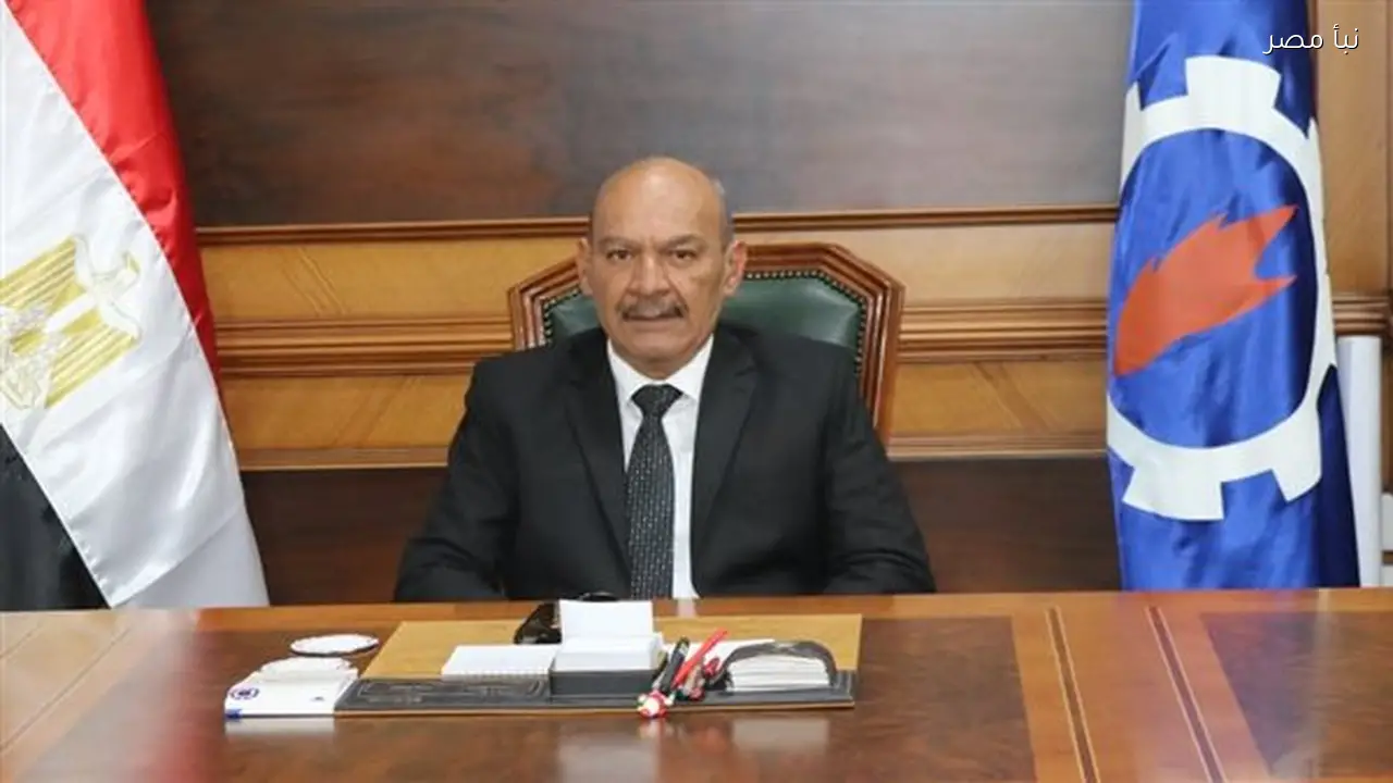 اللواء هاني رشاد يبدأ مهام عمله محافظًا للسويس رسميًا في ديوان عام المحافظة