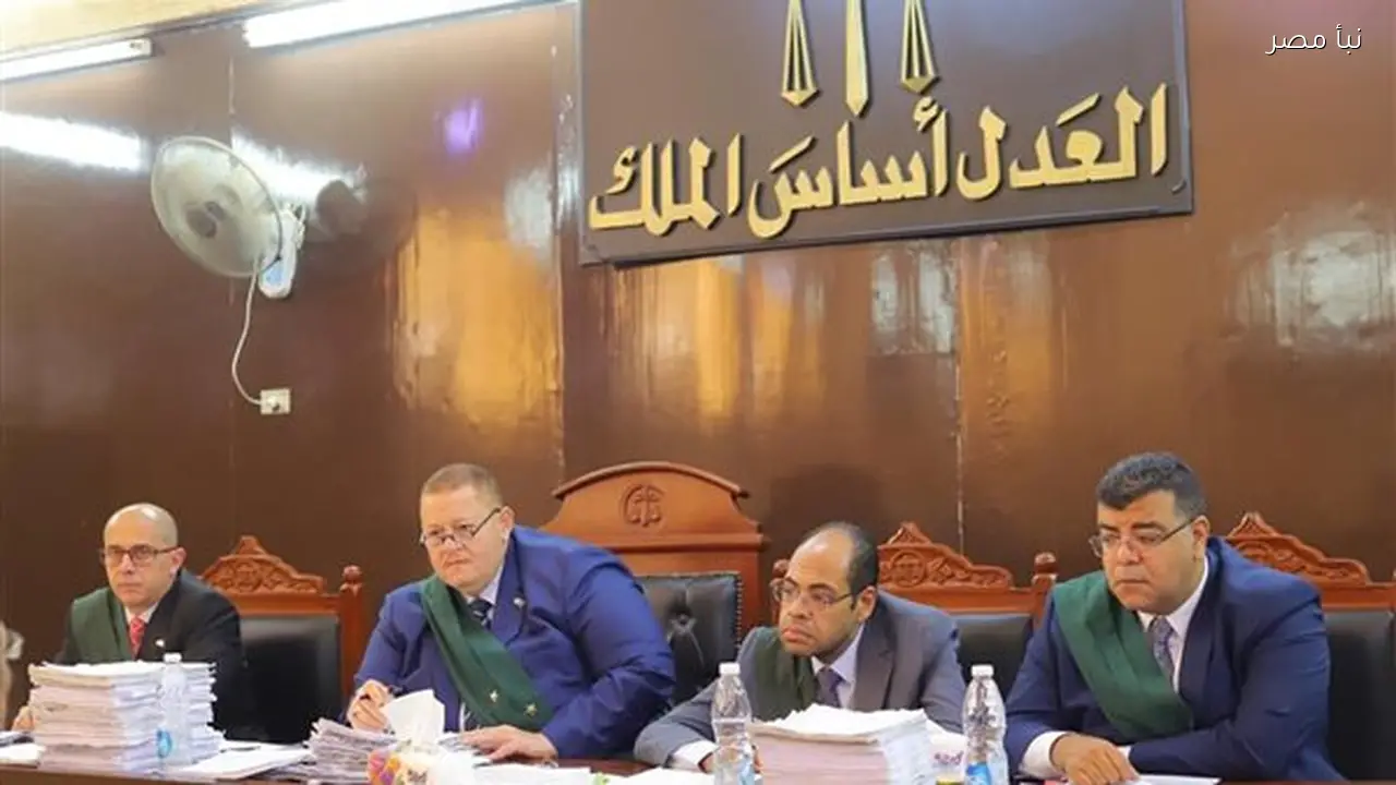 المؤبد وغرامة نصف مليون جنيه لثلاثة تجار مخدرات في قنا بينهم مسن