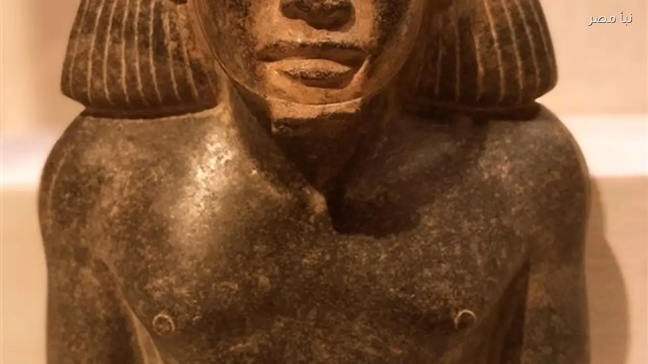 المتحف المصري بالتحرير يقدم رأس المحارب سنوسرت الثالث المصنوعة من الجرانيت الأسود