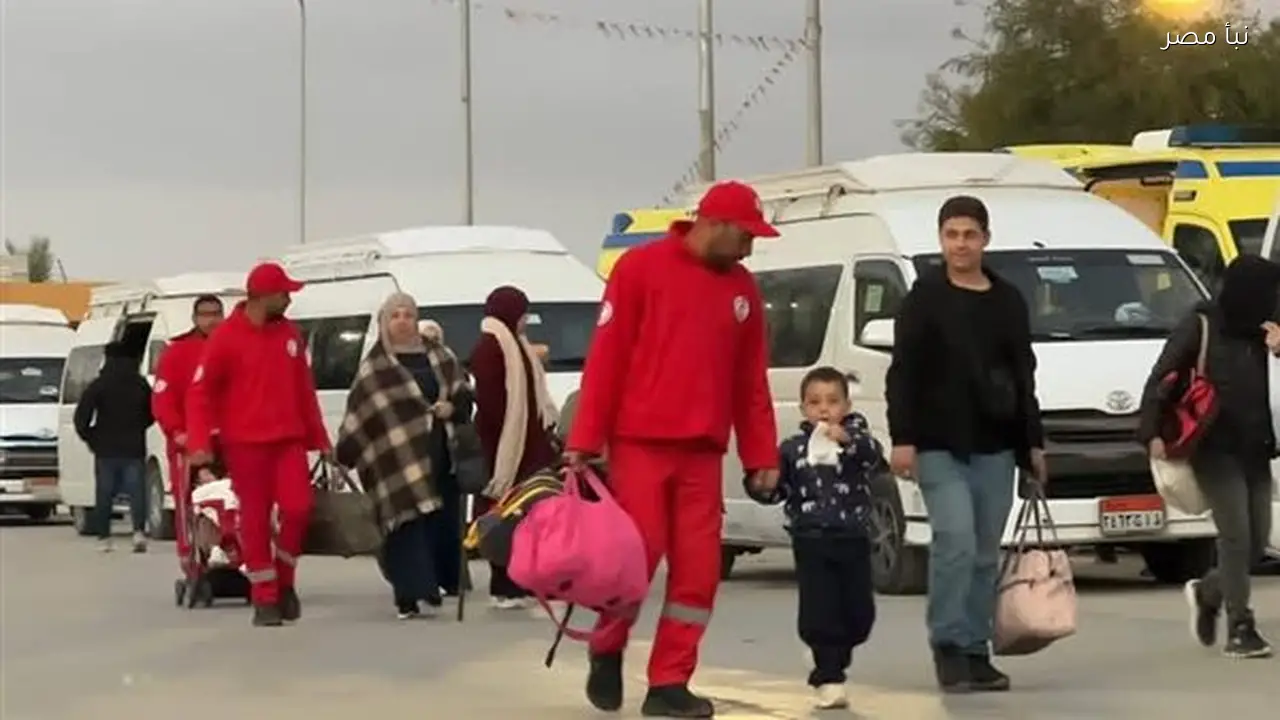 الهلال الأحمر المصري يسلم شحنة زاد العزة 143 بحمولة 5220 طنا