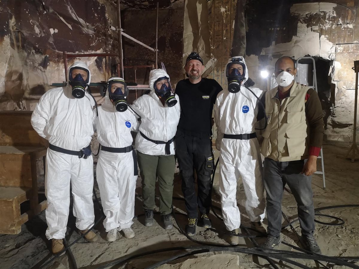 القاعة الثانية من مقبرة TT33 بالأقصر